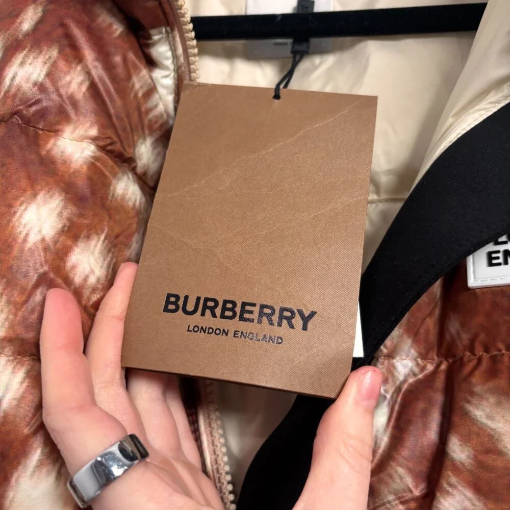 NWT Burberry Deer Print Down Light Puffer Jacket Size S - Picture 4 of 7